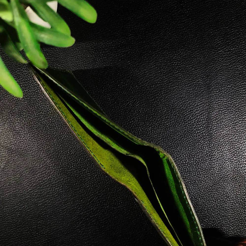 Article No 102 Bifold Classic Wallet - Ridge N Threads Pakistan